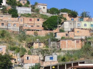 Picture of a hillside with houses in the favela